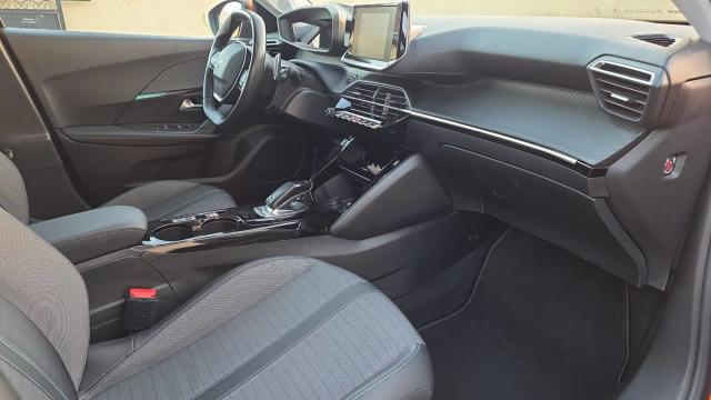 Peugeot 2008 image 6