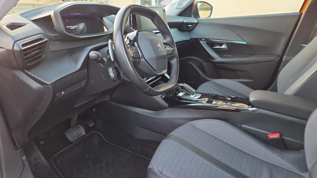 Peugeot 2008 image 2