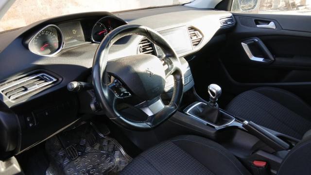 Peugeot 308 image 7