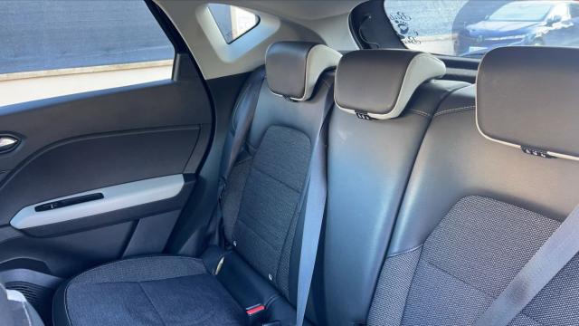 Renault Captur image 2