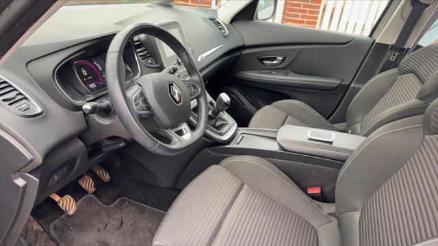 Renault Grand Scénic image 9