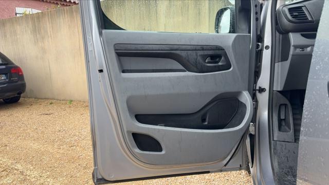 Peugeot Expert Combi image 3