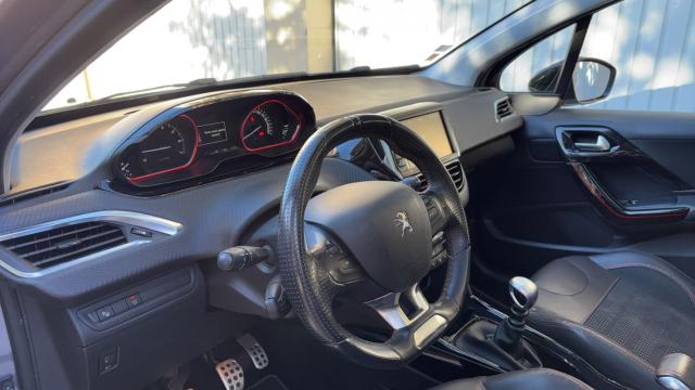 Peugeot 2008 image 1