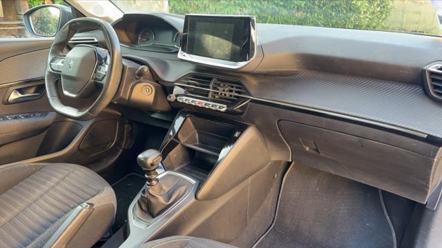 Peugeot 208 image 5