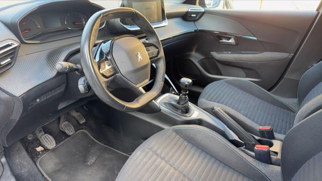 Peugeot 208 image 6