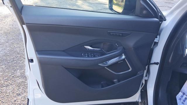 Jaguar E-Pace image 4