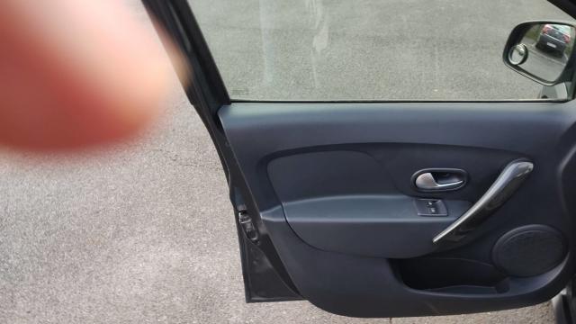 Dacia Sandero image 8