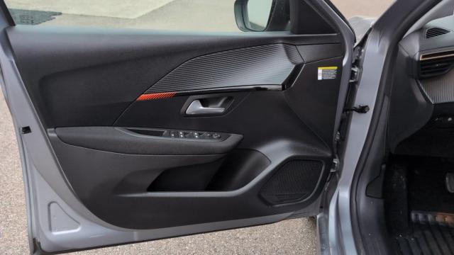 Peugeot E-208 image 5