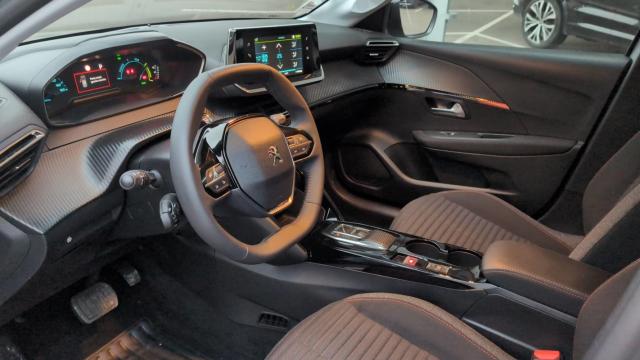 Peugeot E-208 image 8