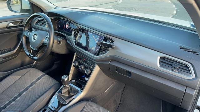 Volkswagen T-Roc image 4