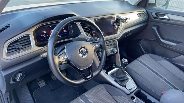 Volkswagen T-Roc image 3