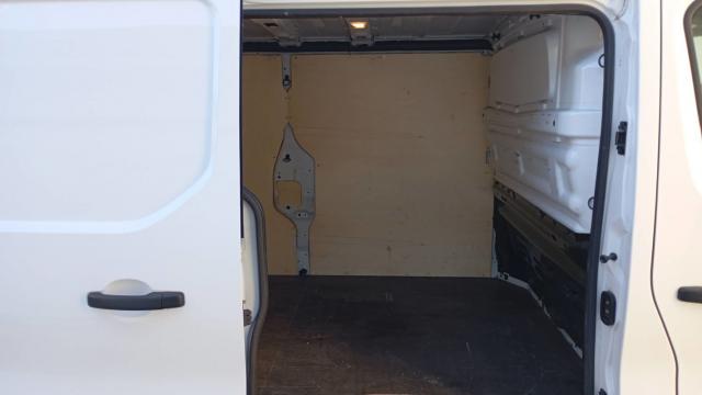 Renault Trafic image 8