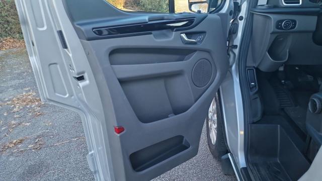 Ford Transit Custom image 5