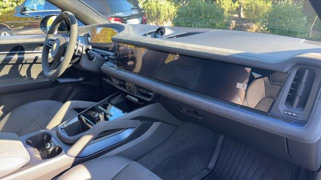 Porsche Cayenne image 1