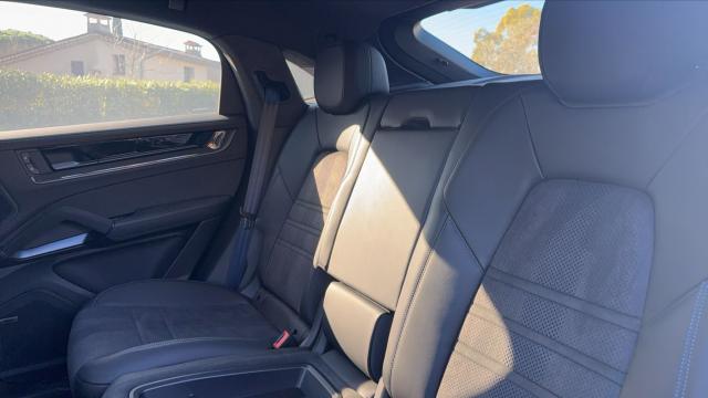Porsche Cayenne image 7