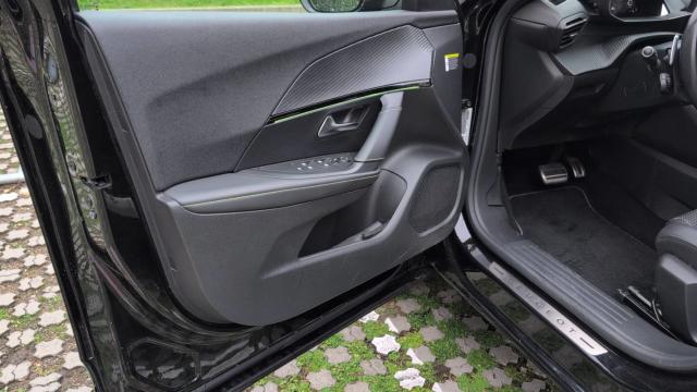 Peugeot 2008 image 3