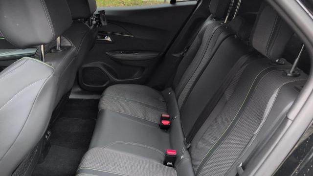 Peugeot 2008 image 1