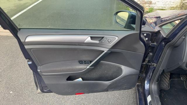 Volkswagen Golf image 8