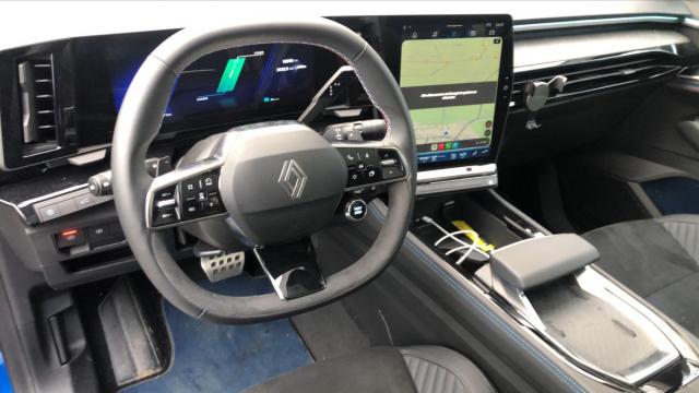 Renault Rafale image 8