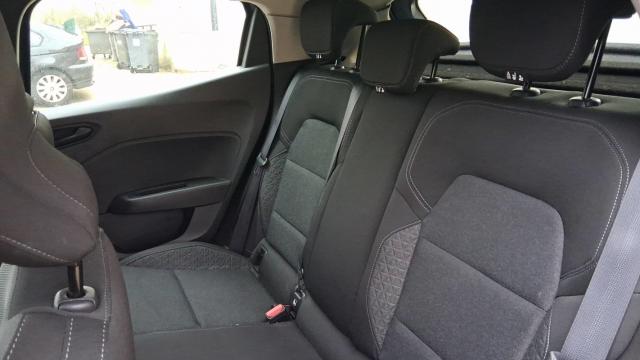 Renault Clio image 9