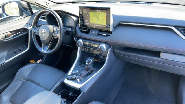 Toyota Rav4 image 8
