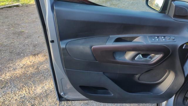 Peugeot Rifter image 9