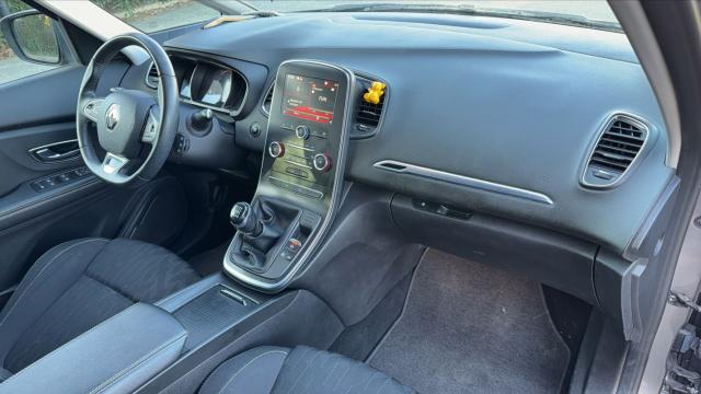 Renault Scénic image 1