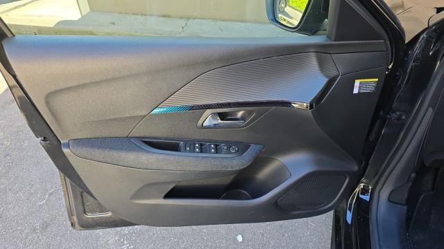 Peugeot E-208 image 4