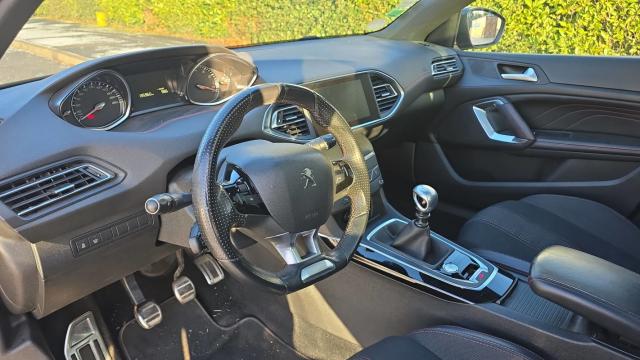 Peugeot 308 image 9