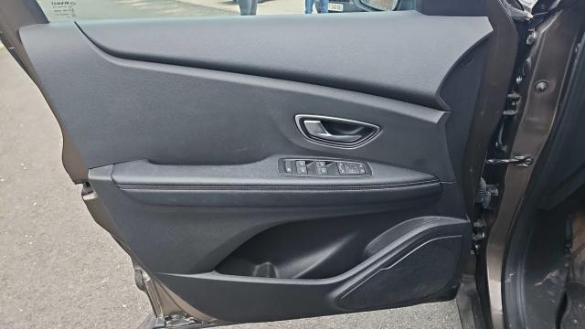 Renault Grand Scénic image 8