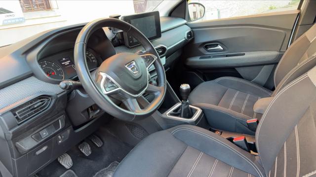Dacia Sandero image 2