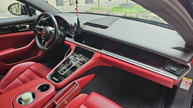 Porsche Panamera image 6