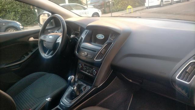 Ford Focus image 6