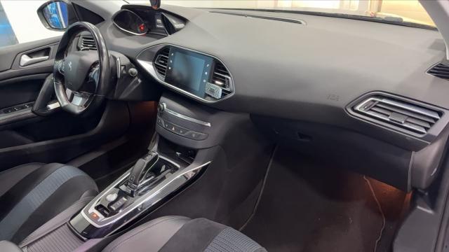 Peugeot 308 image 8