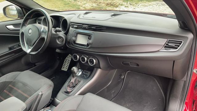 Alfa Romeo Giulietta image 9