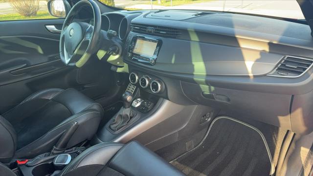 Alfa Romeo Giulietta image 6