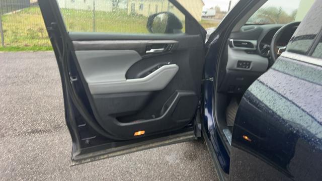 Toyota Highlander image 3