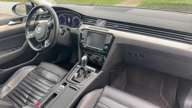 Volkswagen Passat image 6