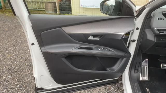 Peugeot 3008 image 6