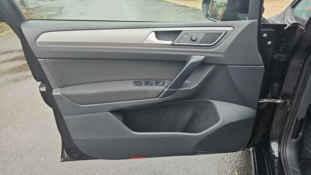 Volkswagen Golf Sportsvan image 4