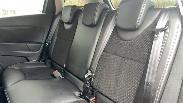 Renault Clio Estate image 2