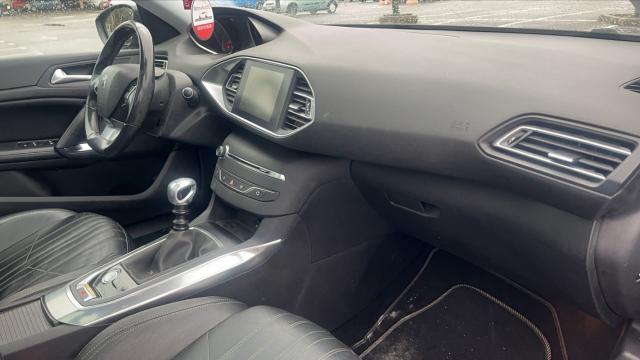 Peugeot 308 image 6