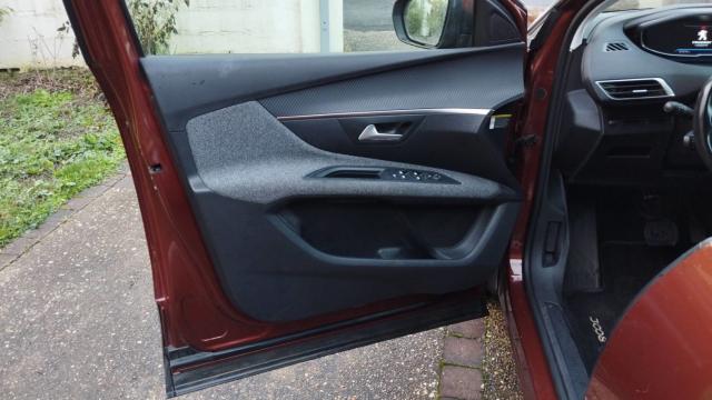 Peugeot 3008 image 4