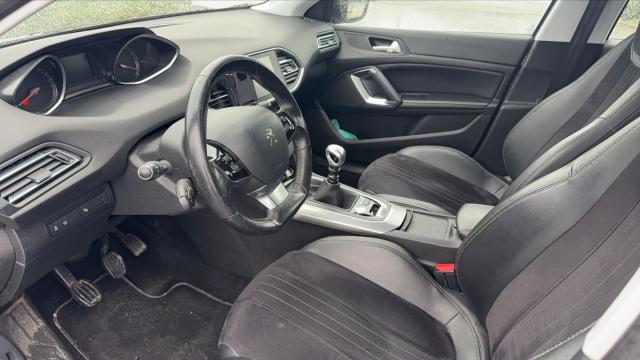 Peugeot 308 image 5