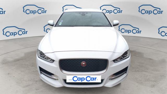 Jaguar Xe image 9