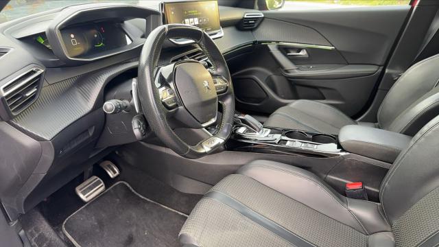 Peugeot 2008 image 3