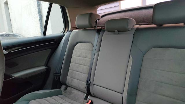 Volkswagen Golf image 8