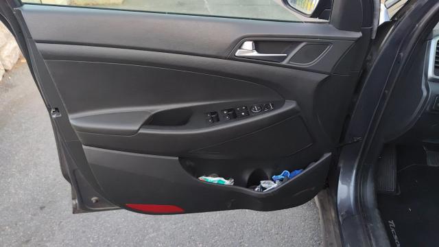 Hyundai Tucson image 8