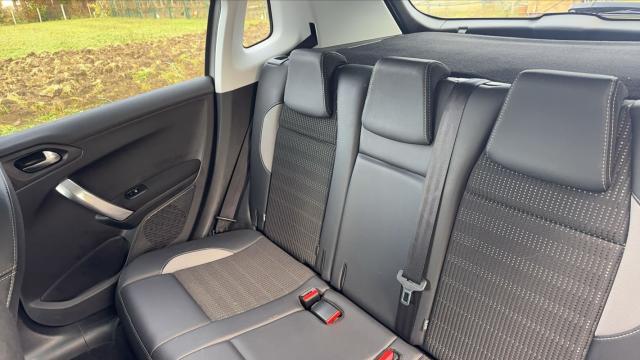 Peugeot 2008 image 6