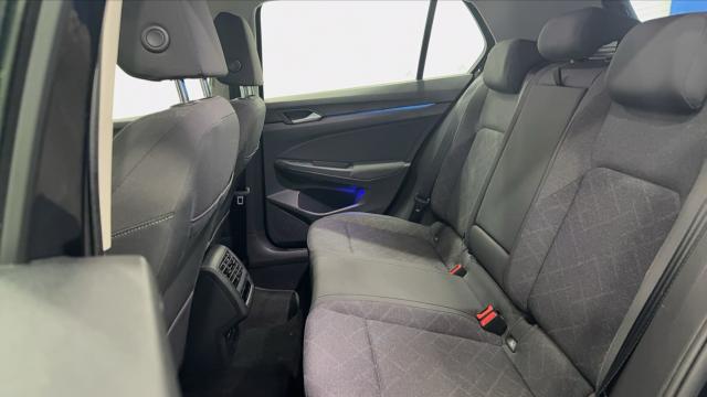 Volkswagen Golf image 6